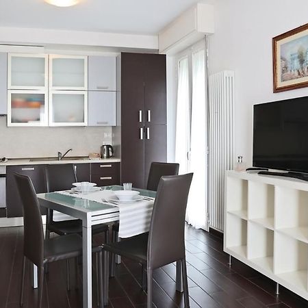 Casa Vacanze Aurora Centro Rimini Buitenkant foto