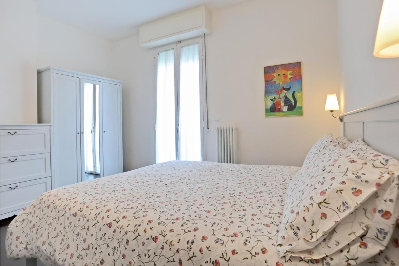 Casa Vacanze Aurora Centro Rimini Buitenkant foto