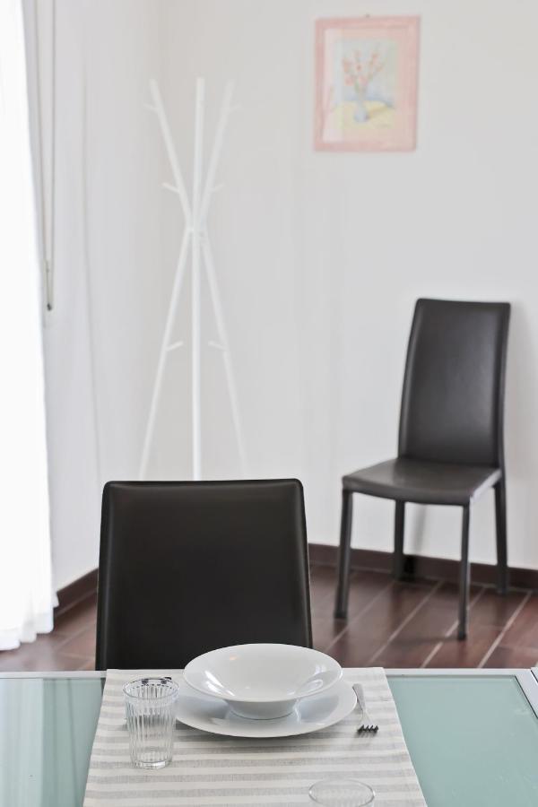 Casa Vacanze Aurora Centro Rimini Buitenkant foto