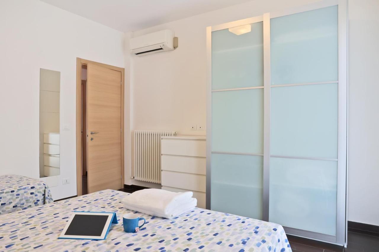 Casa Vacanze Aurora Centro Rimini Buitenkant foto