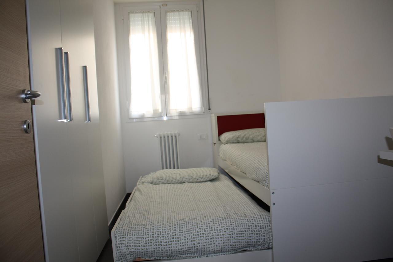 Casa Vacanze Aurora Centro Rimini Buitenkant foto