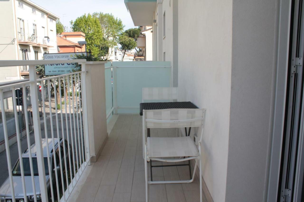 Casa Vacanze Aurora Centro Rimini Buitenkant foto
